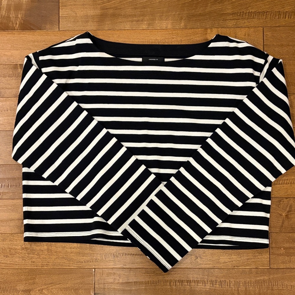 JCrew Medium Cropped Fit Stripped Black and White Women's Top